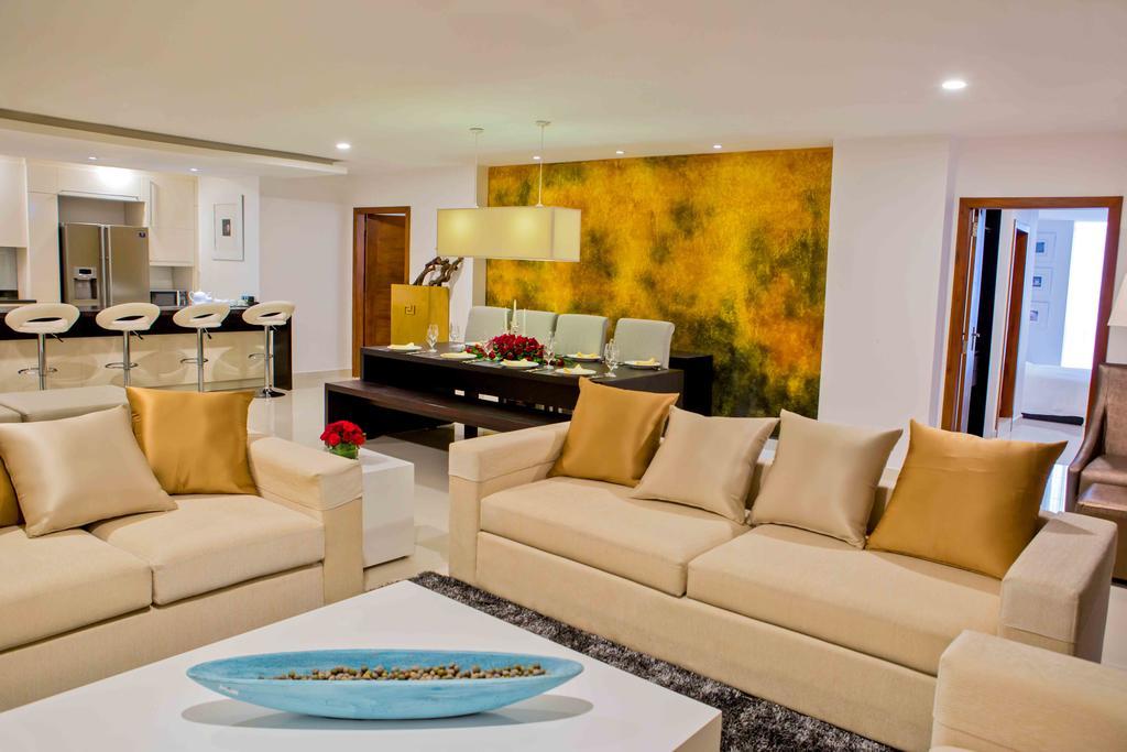 Platinum One Suites Коломбо Экстерьер фото