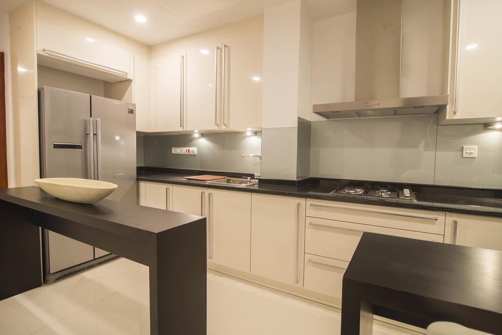 Platinum One Suites Коломбо Экстерьер фото