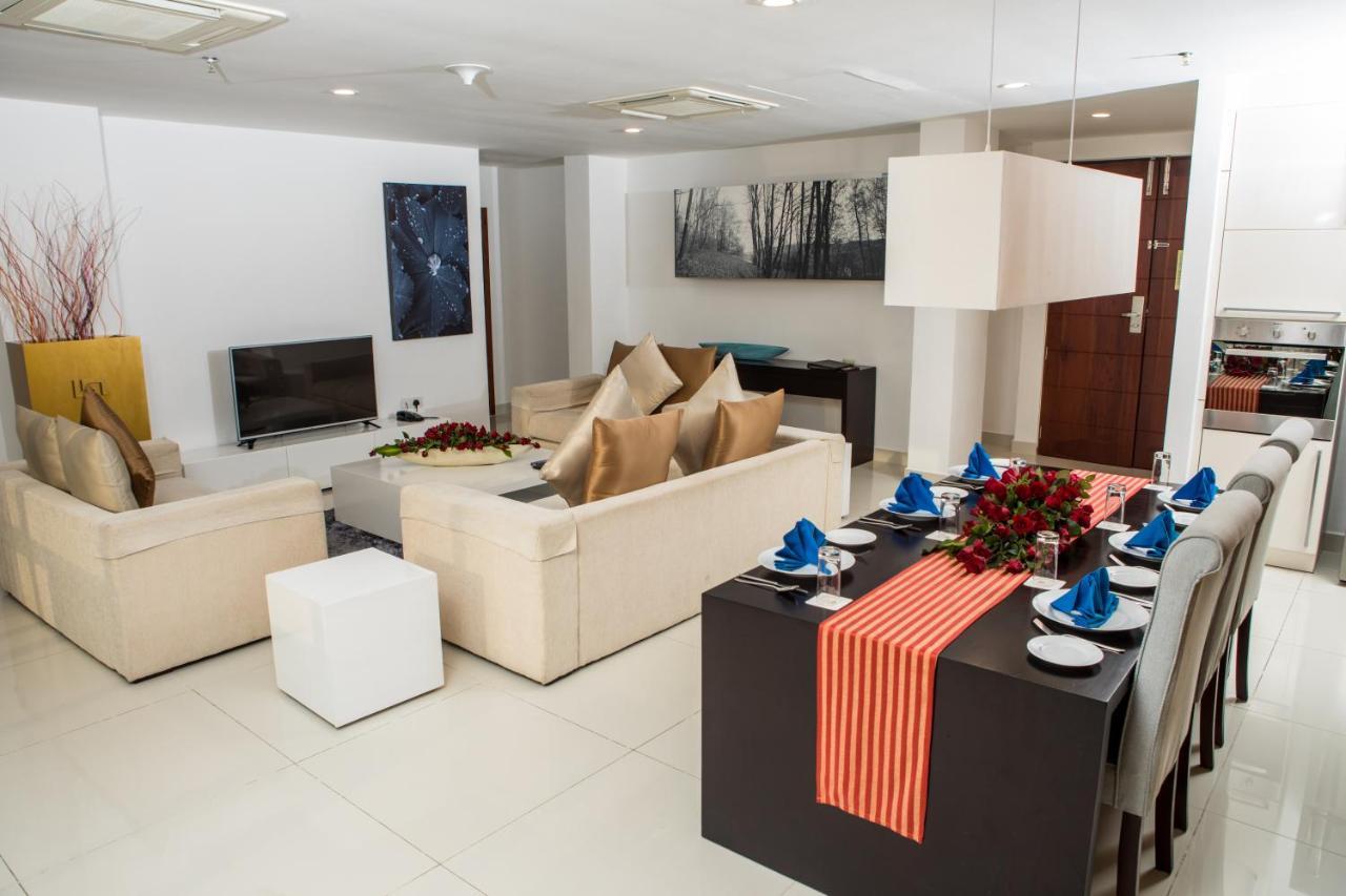 Platinum One Suites Коломбо Экстерьер фото